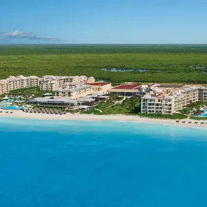 Dreams Jade Resort & Spa image